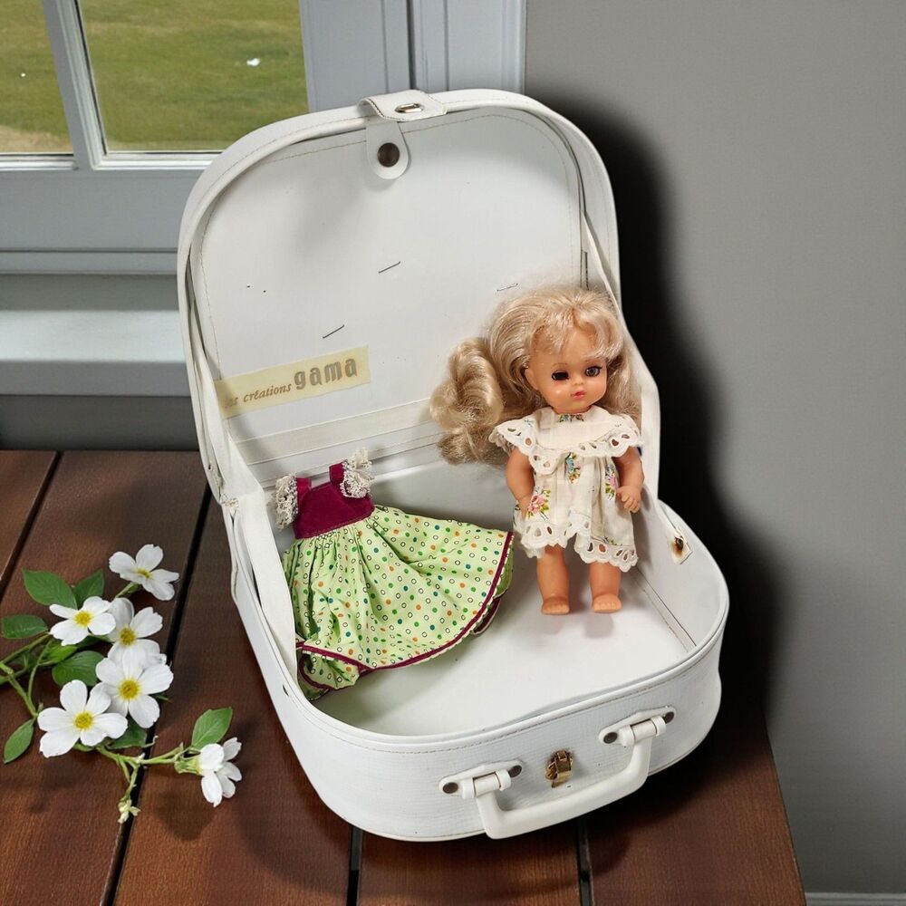 Vintage Les Créations Gama 7” French Doll w/ White Case & Bonus Dress Sleep Eyes